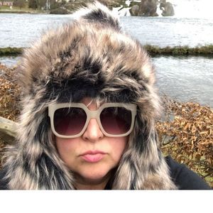 Meet your Posher, Karen